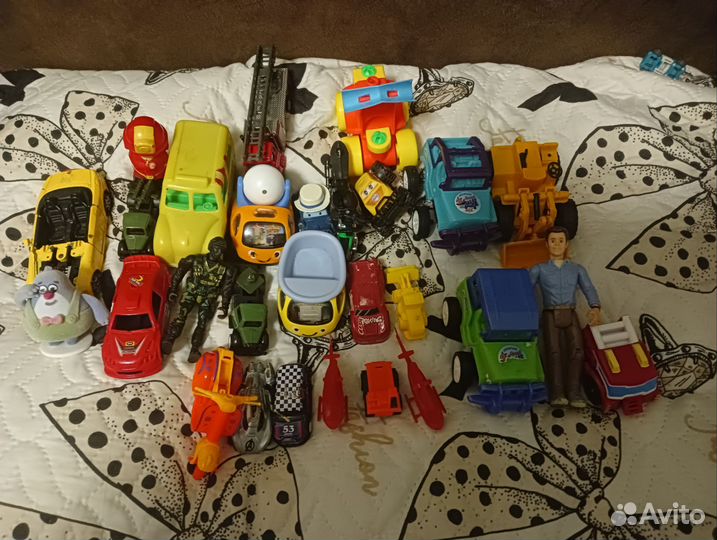 Машинки, куклы