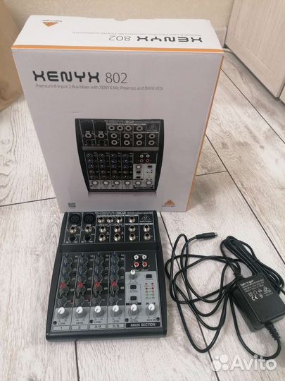 Микшерный пульт behringer 802