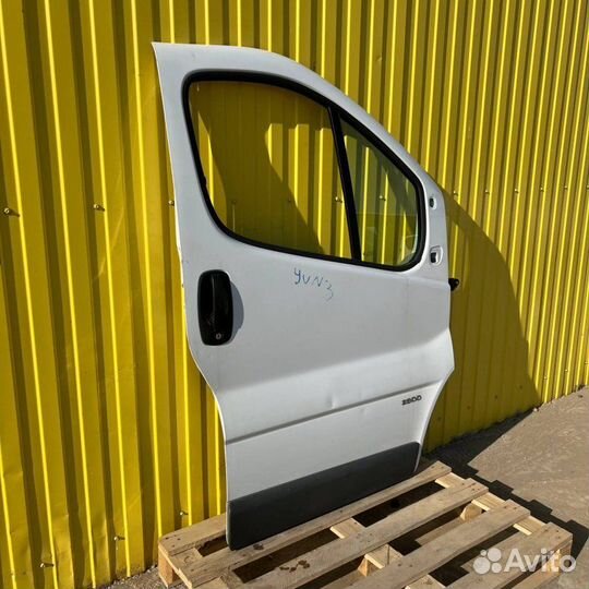 Дверь передняя правая Opel Vivaro 2.0 2012