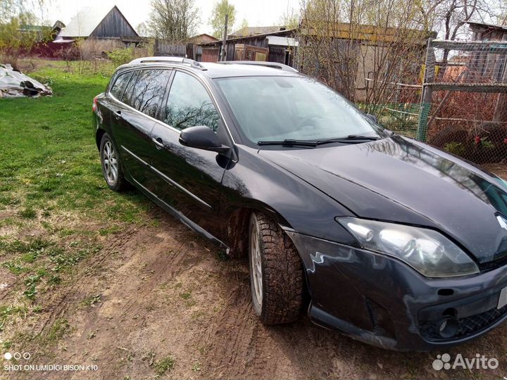 Renault Laguna 2.0 AT, 2010, 250 000 км