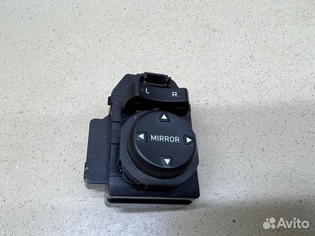 Переключатель регулировки зеркал Hyundai Solaris