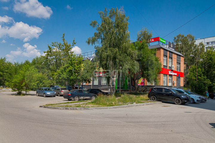 Продам помещение свободного назначения, 1424.6 м²