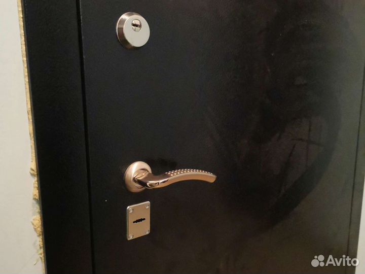 Ремонт входных дверей, замена замков