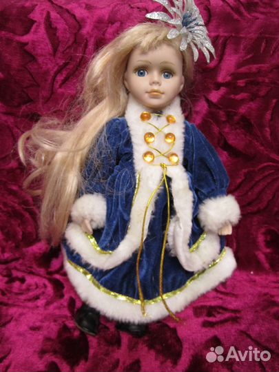 Кукла фарфоровая снегурочка