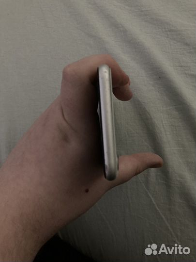 iPhone SE (2020), 64 ГБ