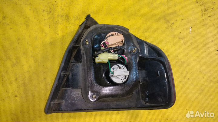 Стоп 2SD 935 709 на Subaru Legacy B4 BE5