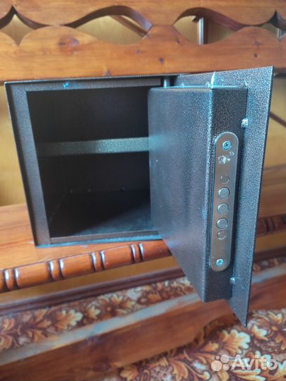 Сейф металлический для пистолета и документов