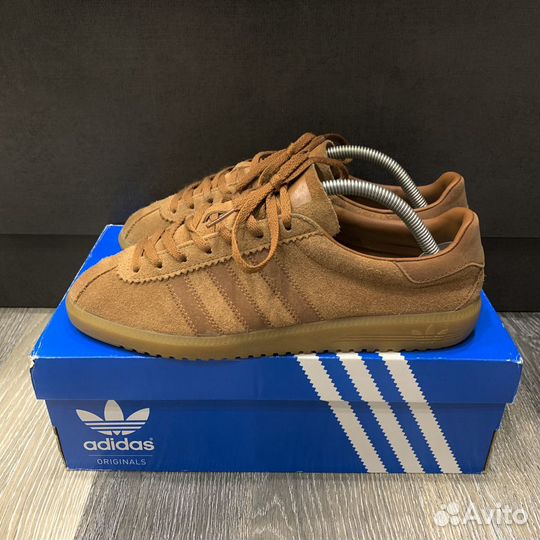 Adidas tan hot sale bermuda trainers