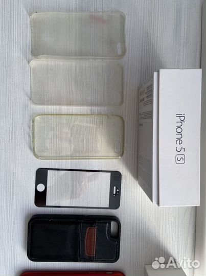 Продам чехлы на iPhone 5s и 11