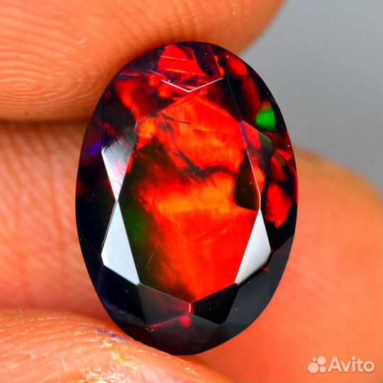 Опал натуральный 2,82Ct 12х9мм VVS овал