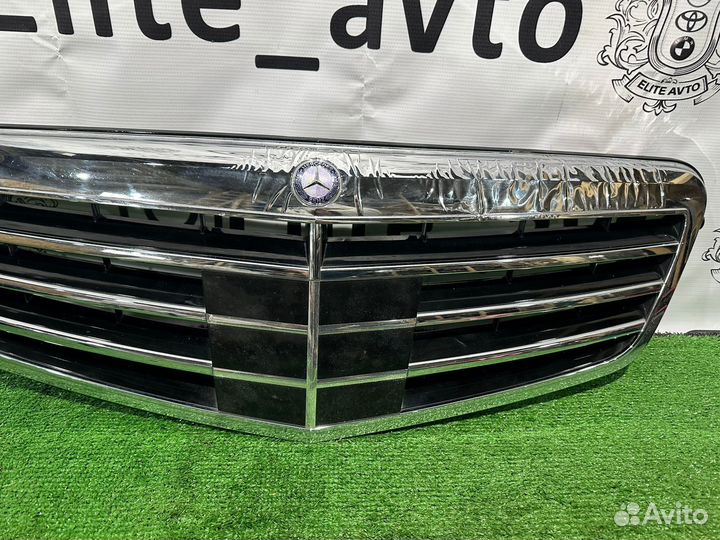 Решетка радиатора Mercedes W212