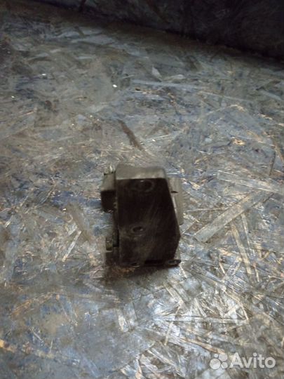 Кронштейн клапанс EGR Chevrolet Epica