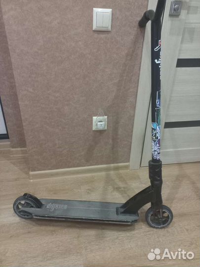 Трюковой самокат