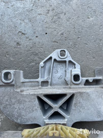 Опора двигателя w177 mercedes 118 cla GLB247