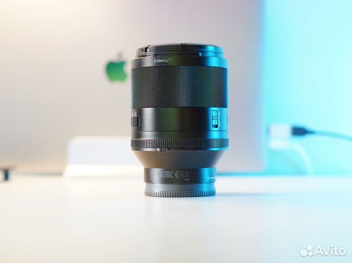 Sony Zeiss Planar T* FE 50mm f/1.4 ZA SEL-50F14Z