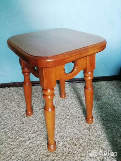 Табуретки новые