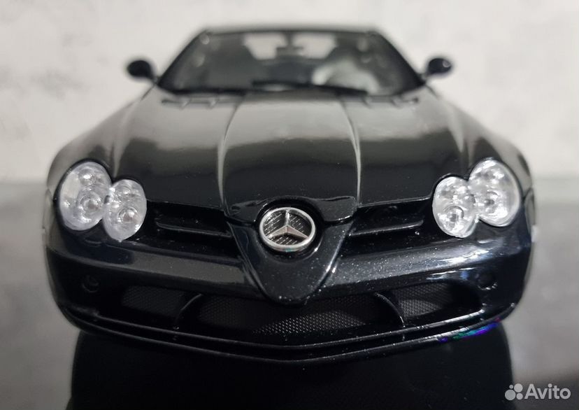 Коллекционная модель Mercedes-Benz SLR 1:18