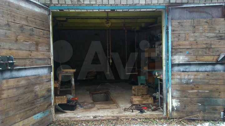 Гараж, > 30 м²