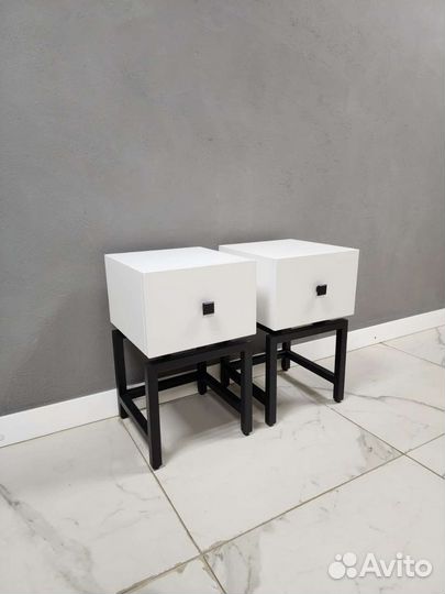 Тумба прикроватная