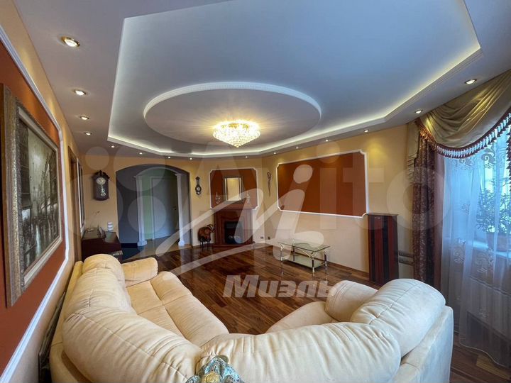 6-к. квартира, 146,5 м², 4/8 эт.