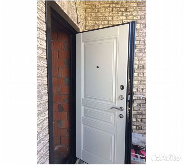 Входная дверь Сотка Премиум