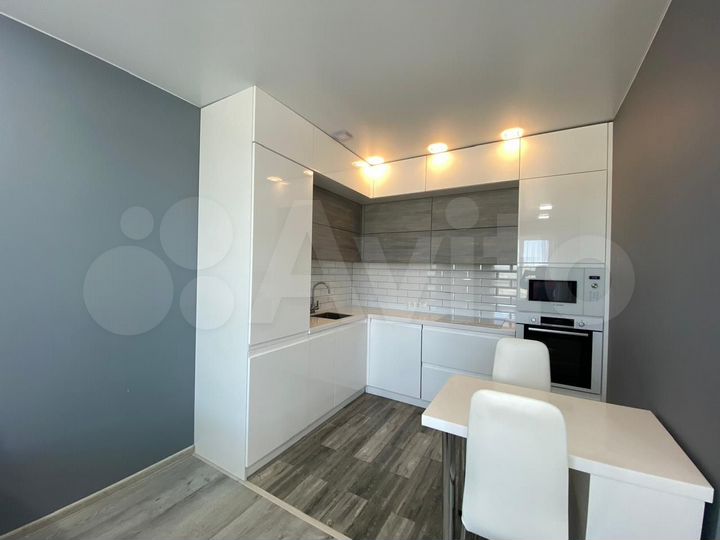 2-к. квартира, 36 м², 8/17 эт.