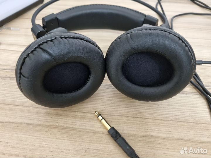 Наушники Audio-technica ATH-AVC500