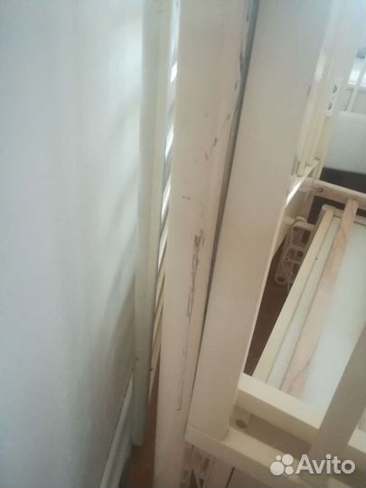 Детская кроватка маятник гандылян с комодом