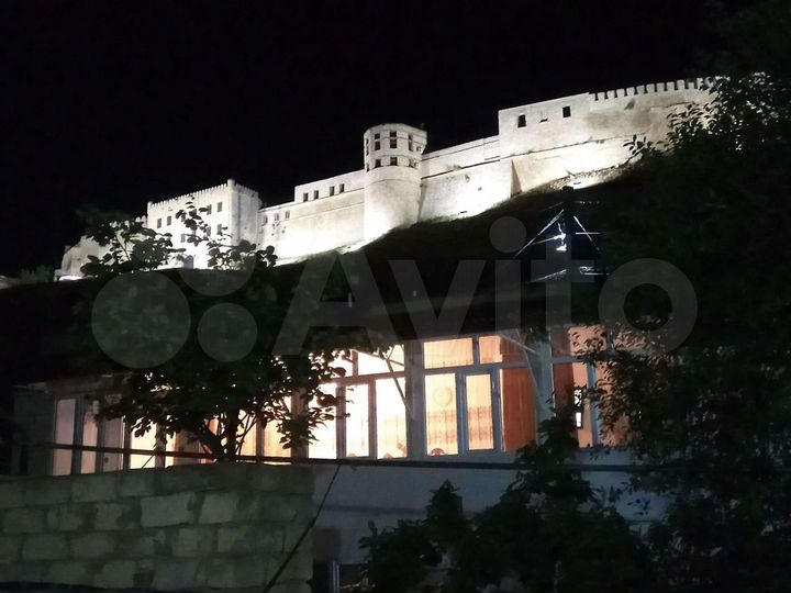 2-к. квартира, 100 м², 2/2 эт.