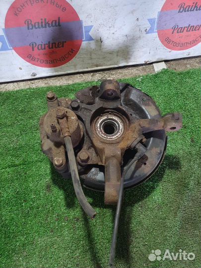 Ступица передняя левая Toyota Vitz SCP10 1SZ-FE