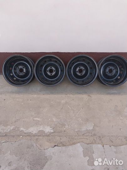 Диски от ларгуса