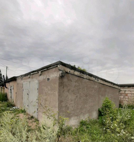 Гараж, > 30 м²