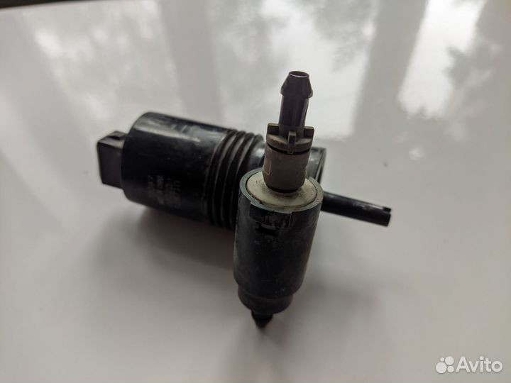 Насос омывателя Nissan Micra k12