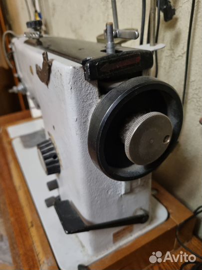 Швейная машинка Вика-1