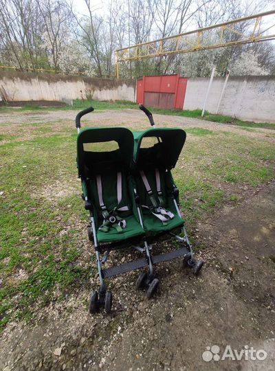 Коляска для двойни maclaren