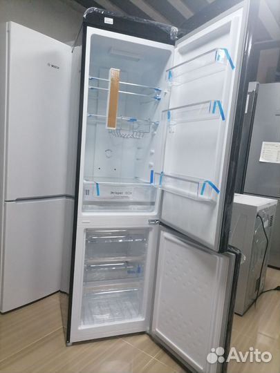 Холодильник новый черный no frost ретро космос VSA