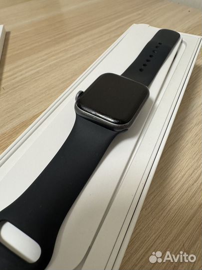 Часы apple watch series 5 40 mm