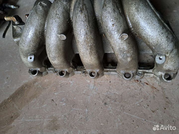 Коллектор впускной на Volvo S80