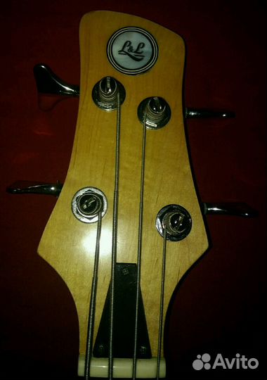 Бас гитара L&L