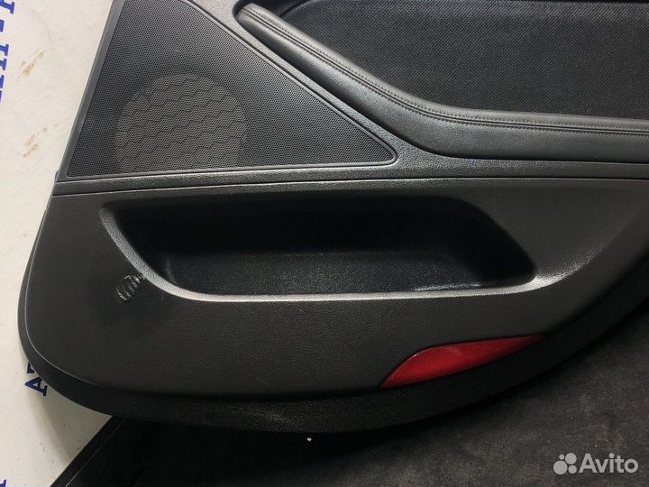 Зад прав обшивка Genesis 2