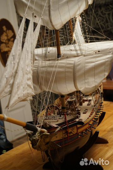 Модель парусника из дерева rase horse