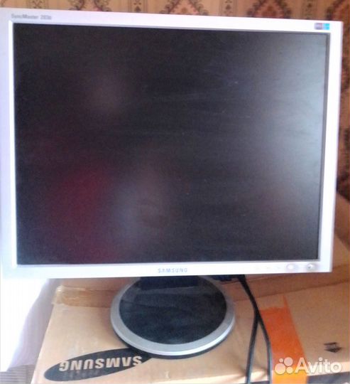 Монитор Samsung SyncMaster 20 дюймов