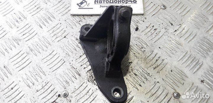 Кронштейн правого привода Renault Megane 3