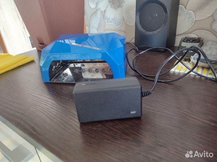 LED лампа для маникюра