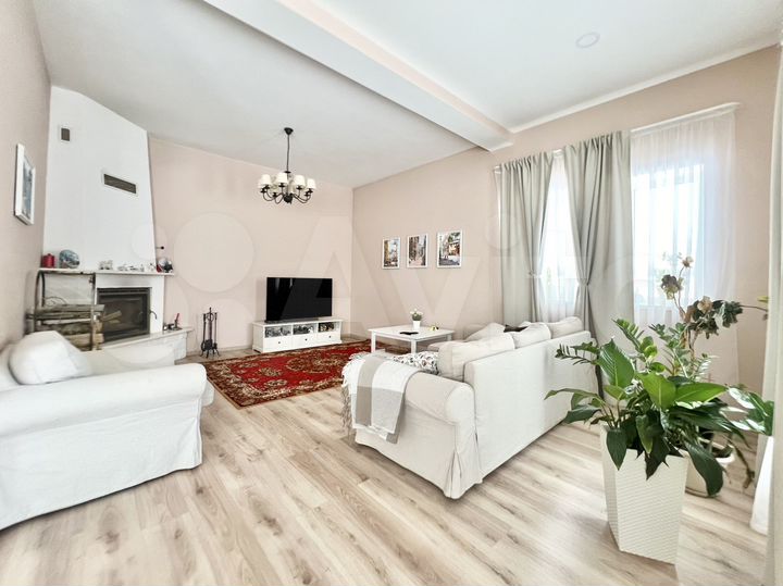 Коттедж 196,1 м² на участке 16,3 сот.