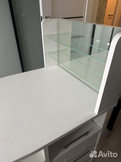 Стол для маникюра бу