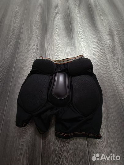 Горнолыжная защита шорты