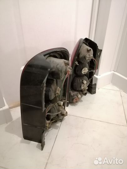 Фонари задние ssang yong rexton 1