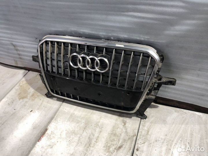 Решетка радиатора Audi Q5
