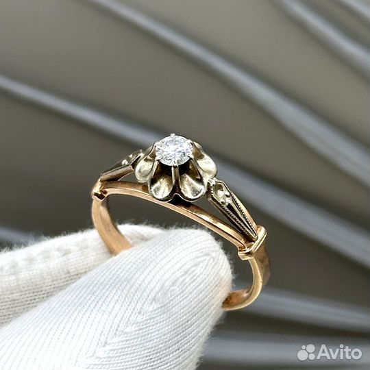 Золотое кольцо Тюльпан бриллиант 0,2 карата 583 СС